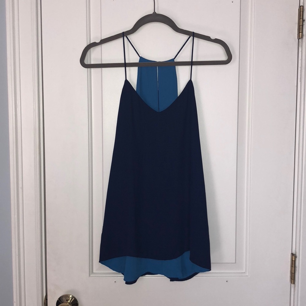 Double sided sleeveless top